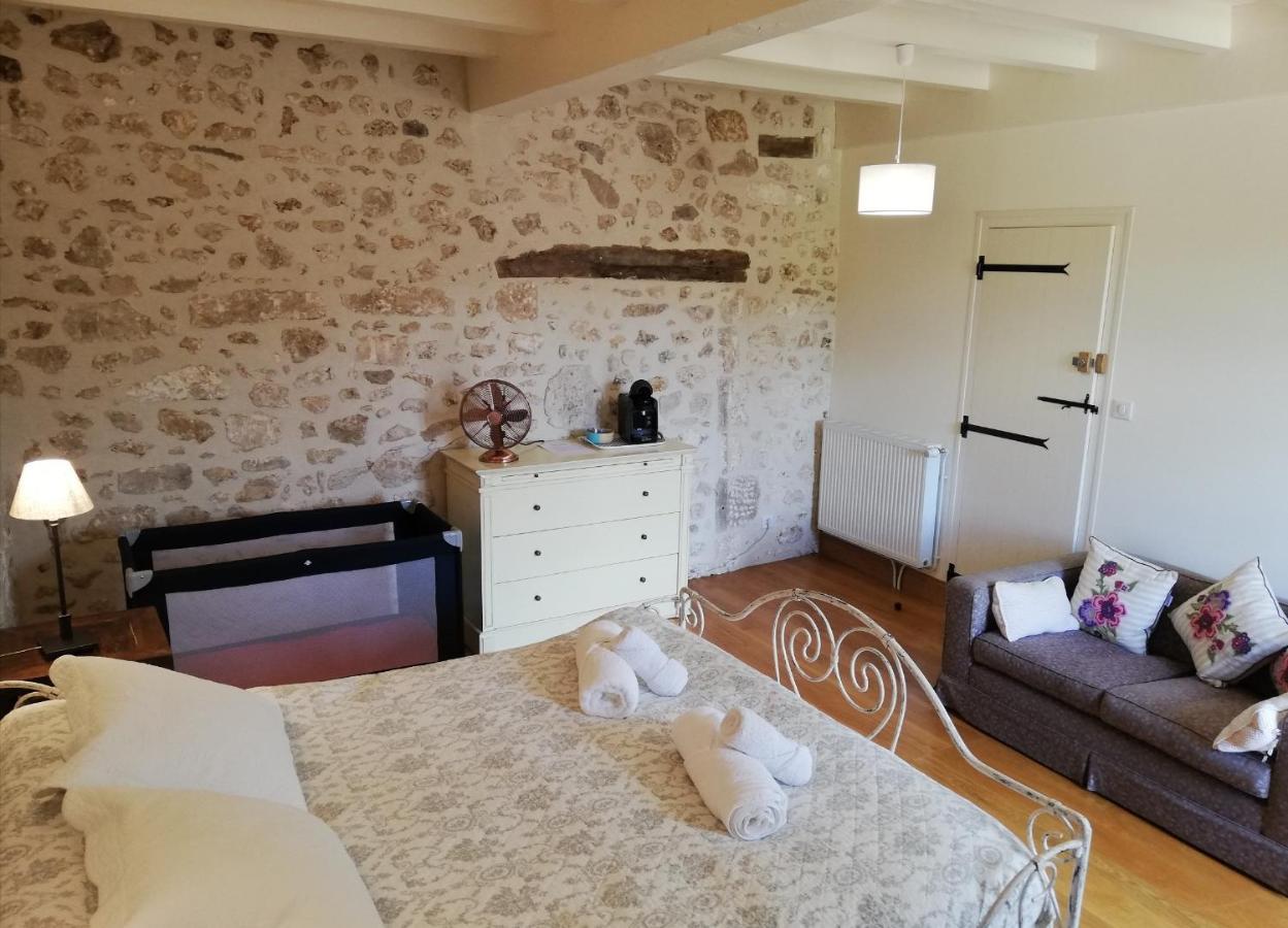 Bed and Breakfast L'Escapade Брантом Экстерьер фото
